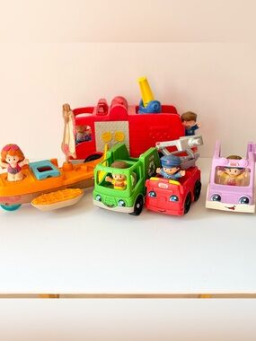 Fisher Price Little People Firetrucks Vehicles Figures‎ Lot